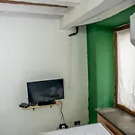 Fuoriporta Affitti Brevi - Monolocale Emanuele 5 *
