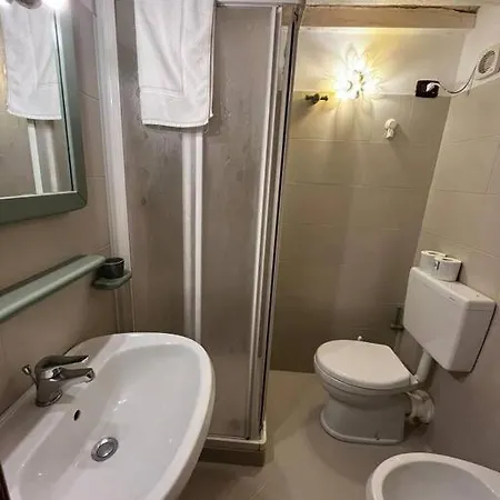 Fuoriporta Affitti Brevi - Monolocale Emanuele 5 * Parme