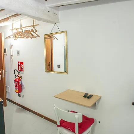 Fuoriporta Affitti Brevi - Monolocale Emanuele 5 Parma