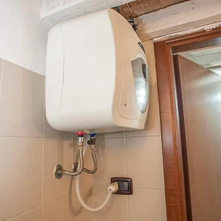 Fuoriporta Affitti Brevi - Monolocale Emanuele 5 * Parma